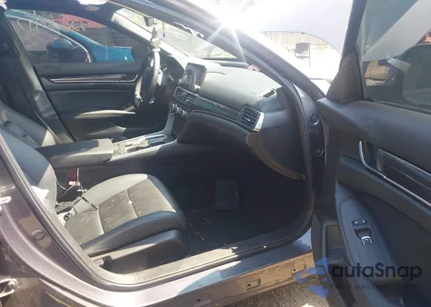 2019 Honda Accord Sport 2.0T z USA, uszkodzony, nr VIN 1HGCV2F35KA011702